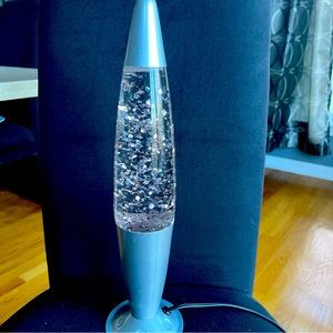 VTG Lava Lamp Silver Bullet